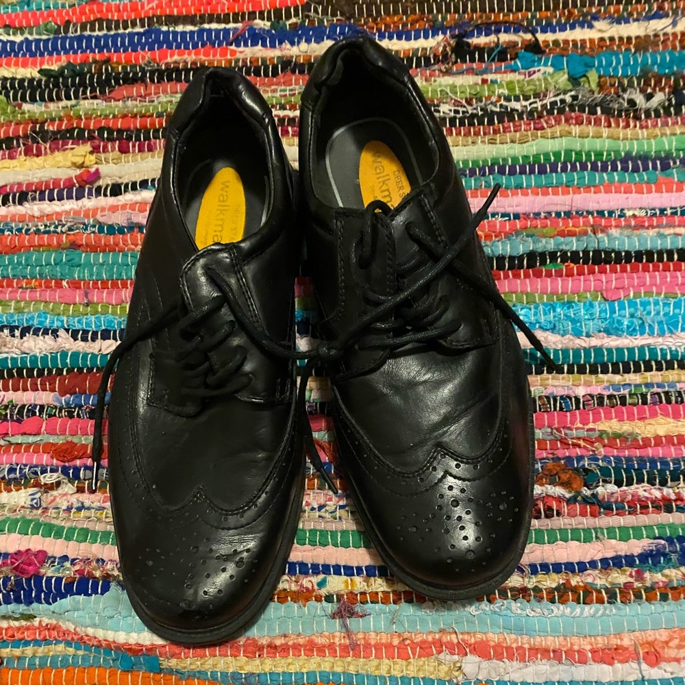 Hi there! I’m selling vintage and hippie stuff for autism awareness!